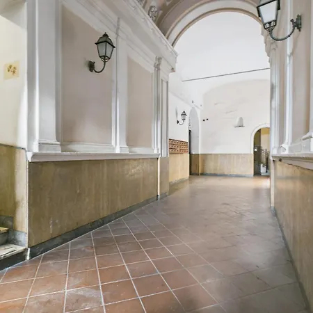 Appartamento Esquilino Refined In The Heart Of